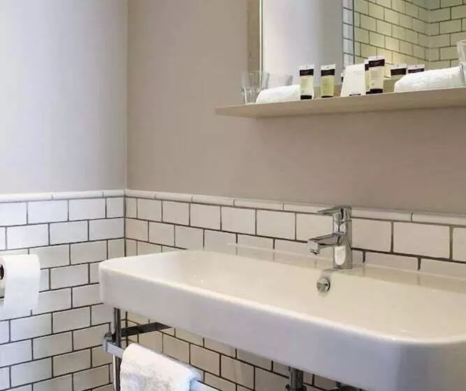 Hotelli The Red Lion