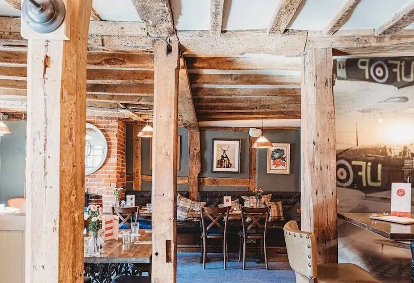 Hotelli The Red Lion