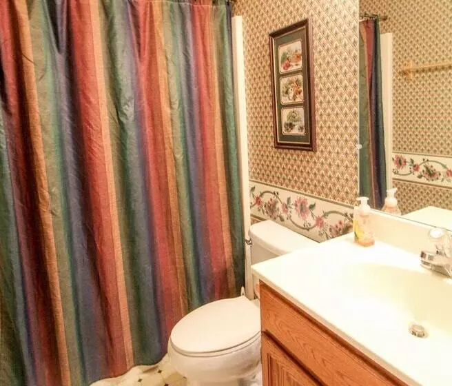 Mountain Dew   2 Bedrooms, 2 Baths, Sleeps 4 Cabin By Redawning