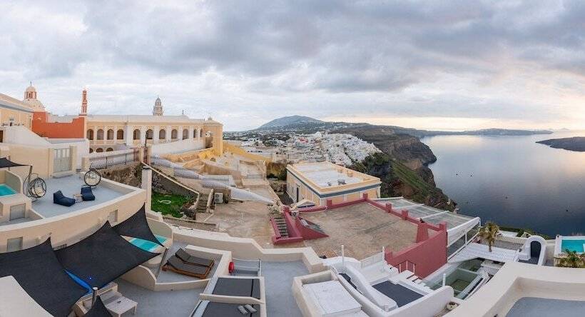 پانسیون Caldera Cliff Illusion