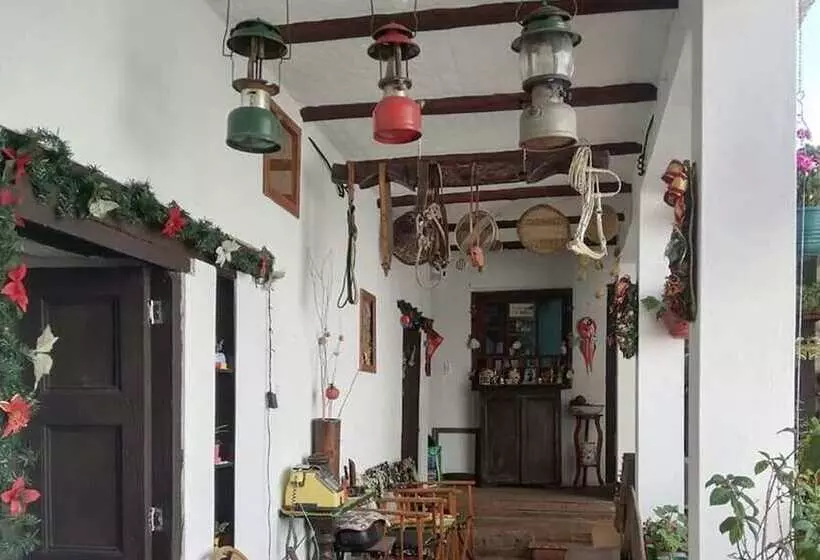 ペンション Hospedaje Casaloma