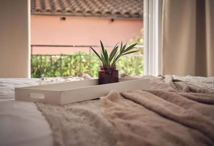 پانسیون Shellona Rooms & Apartments