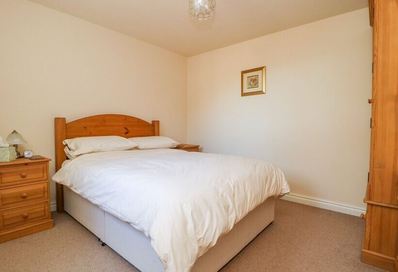 The Cottage At Manor Farm