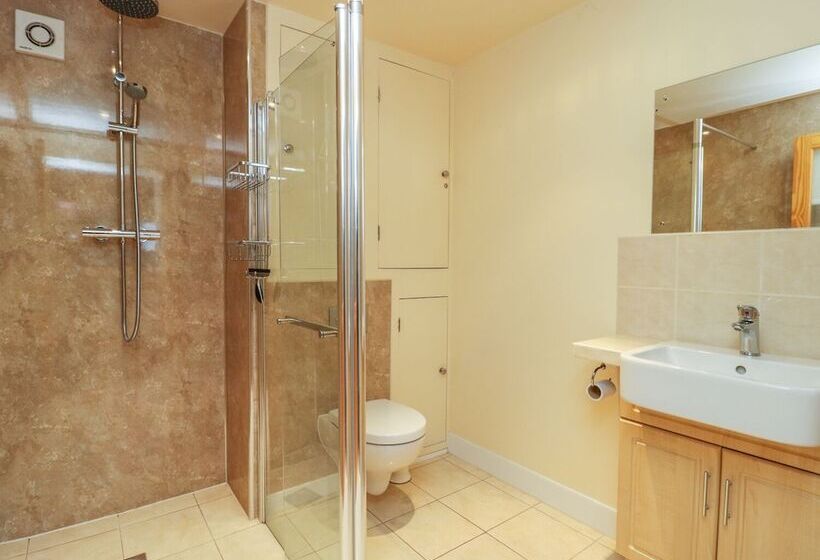 The Cottage At Manor Farm