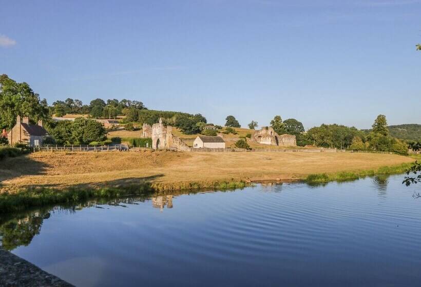 The Cottage At Manor Farm