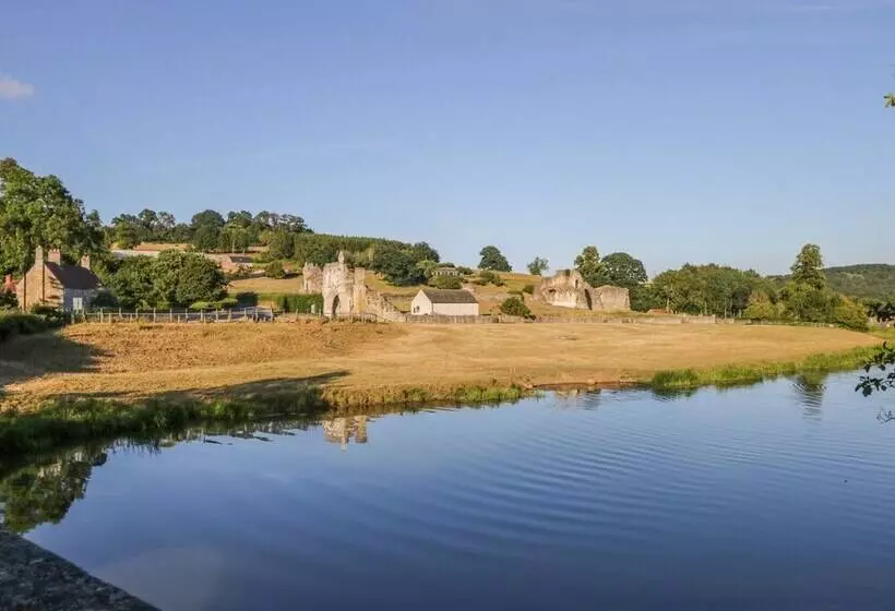 The Cottage At Manor Farm