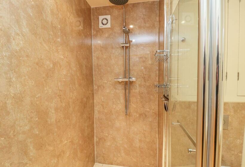 The Cottage At Manor Farm