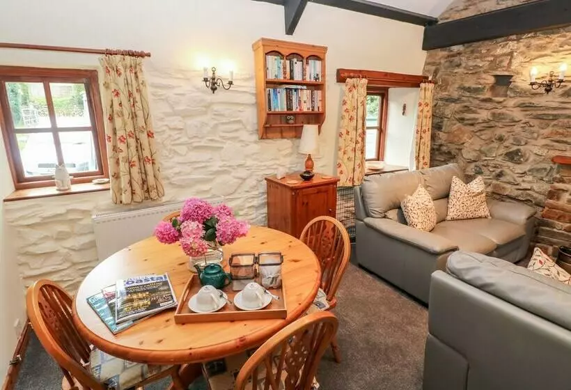 Appletree Cottage