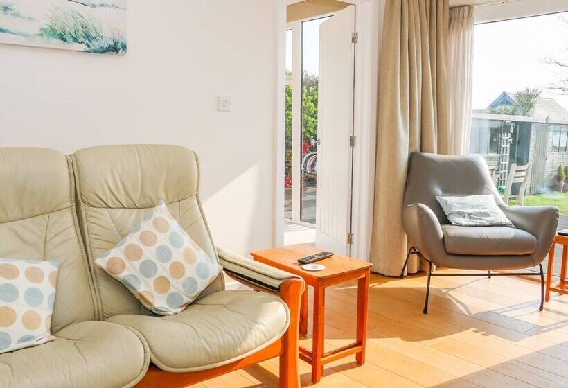 Harbour View, Mudeford