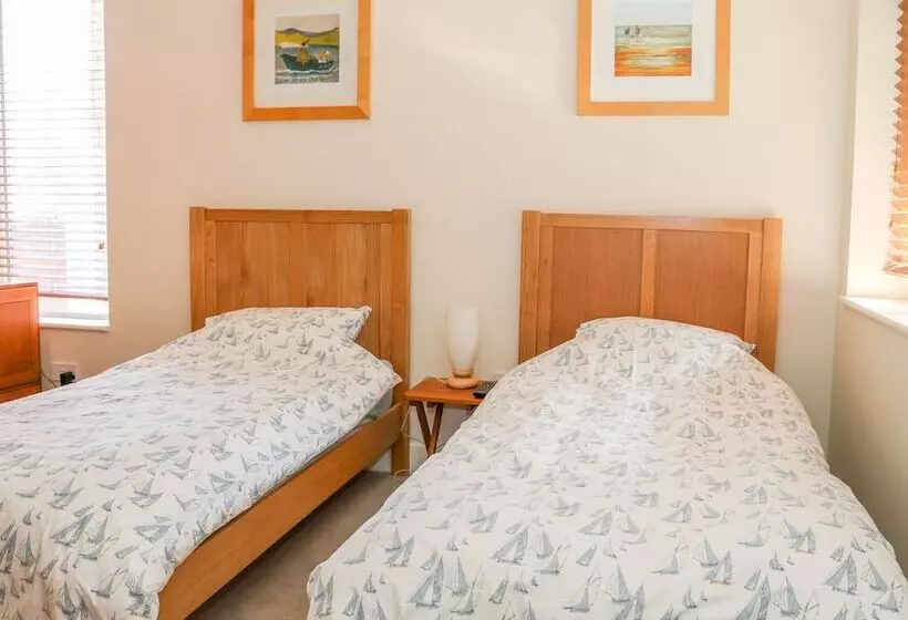 Harbour View, Mudeford