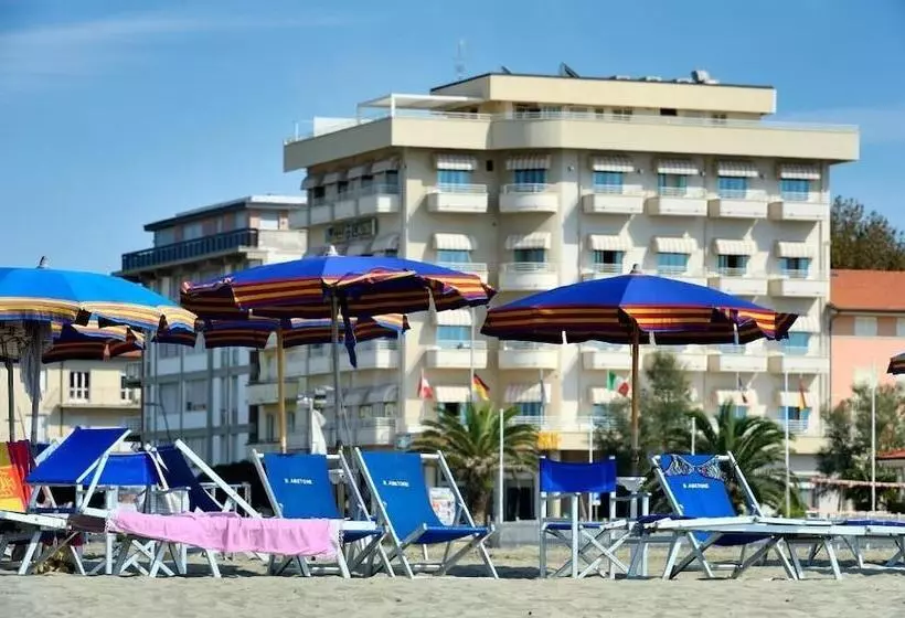 Hotel Capri