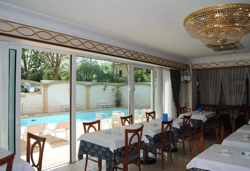 Hotel Capri