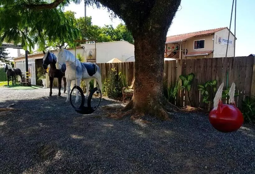 ホテル Pousada Alegria Do Cowboy