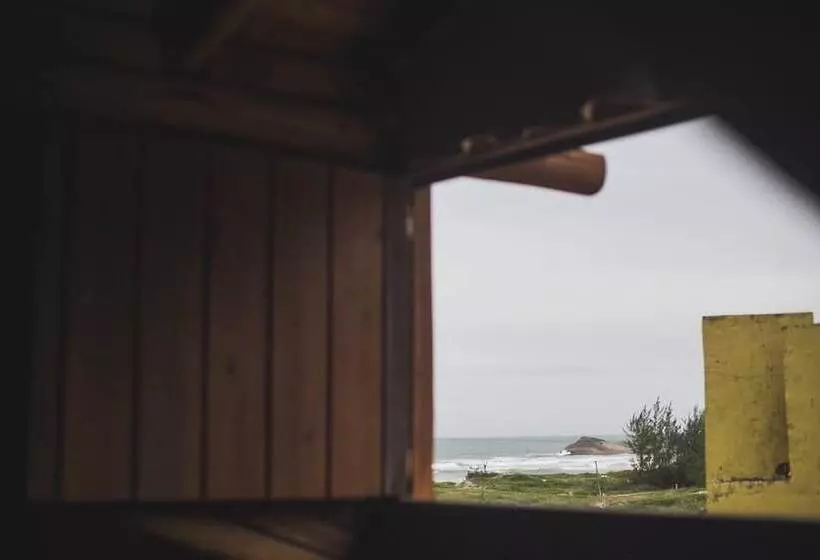 Hotelli Pousada Pé Na Areia