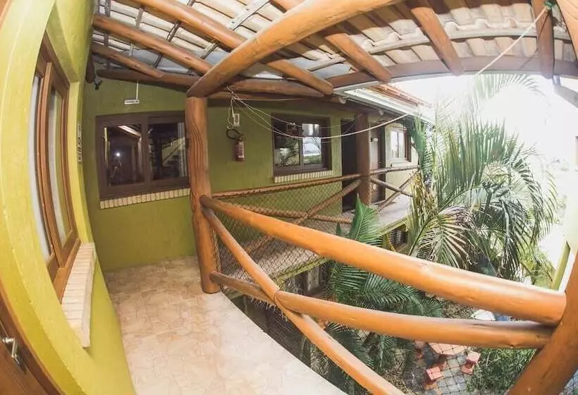 Hotelli Pousada Pé Na Areia