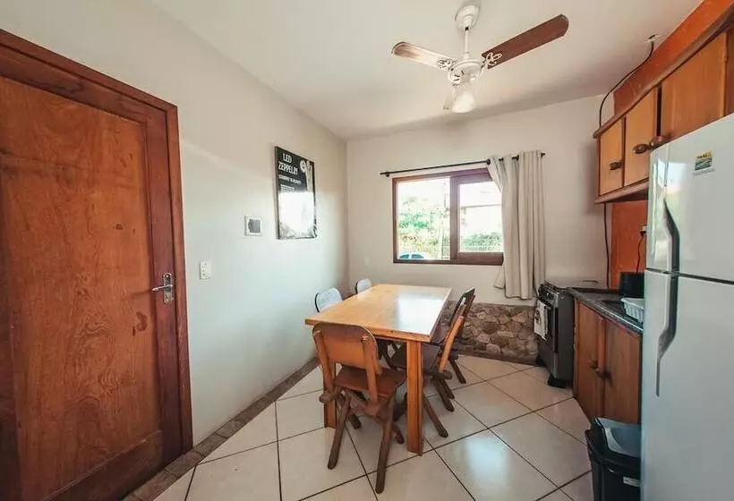 Hotelli Pousada Pé Na Areia