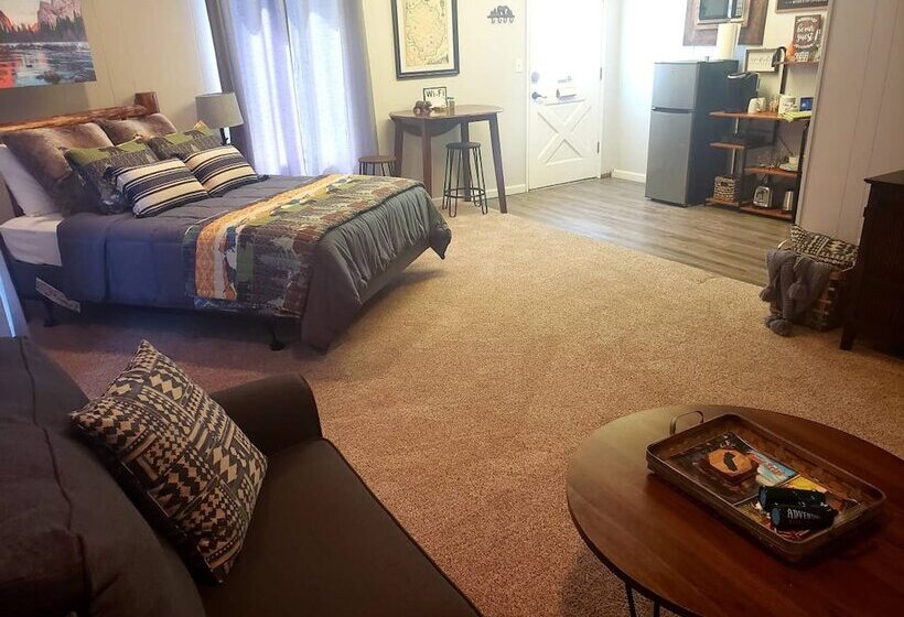 Пансион High Sierra Hideout