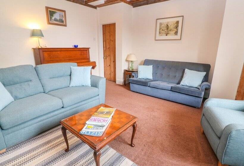 Poldowrian Farmhouse