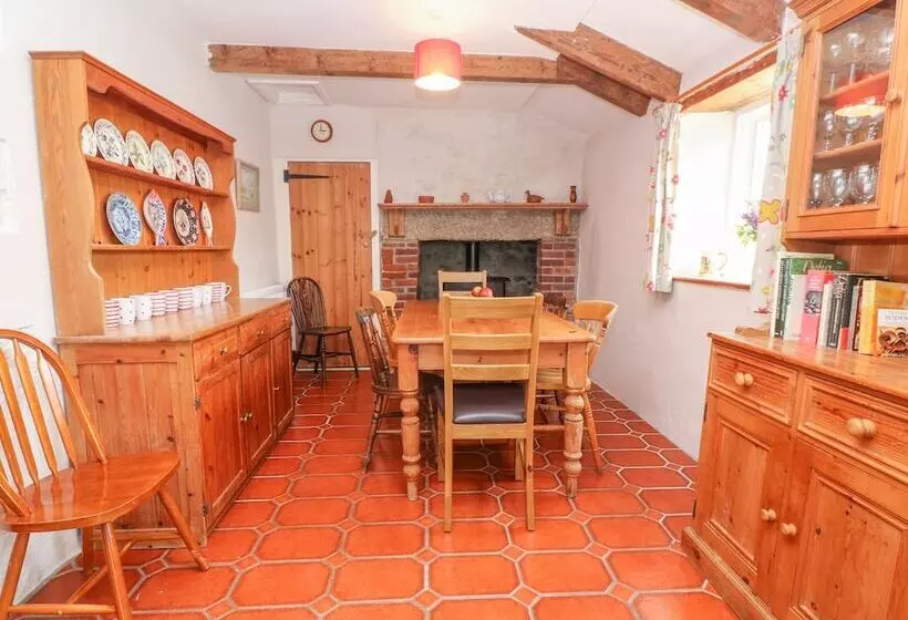 Poldowrian Farmhouse