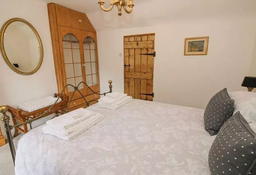 Queens Cottage