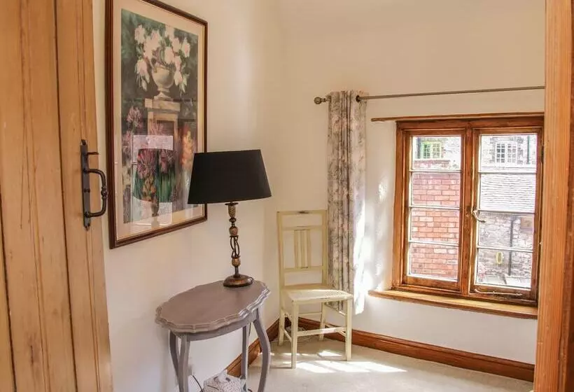 Queens Cottage