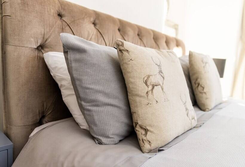 Royal Victoria House