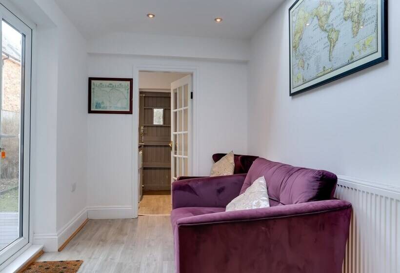 Royal Victoria House