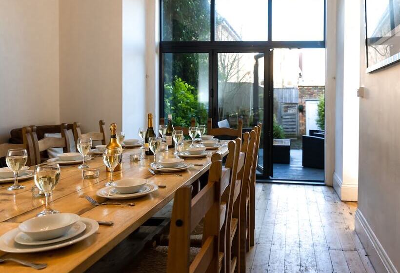 Royal Victoria House