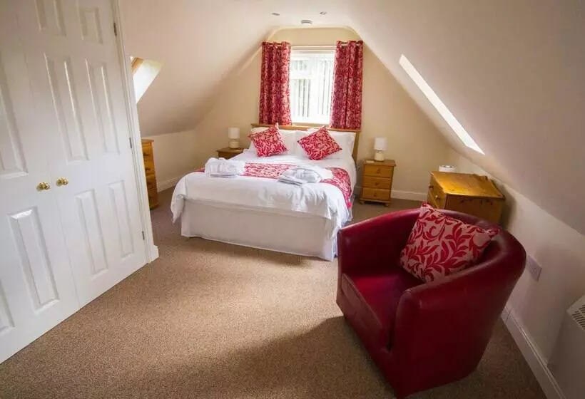 The Lodge At Orchard House