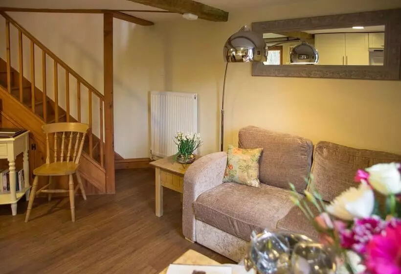 Weir Cottage