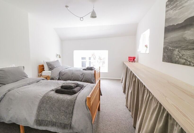 Whitehall Farm Cottage