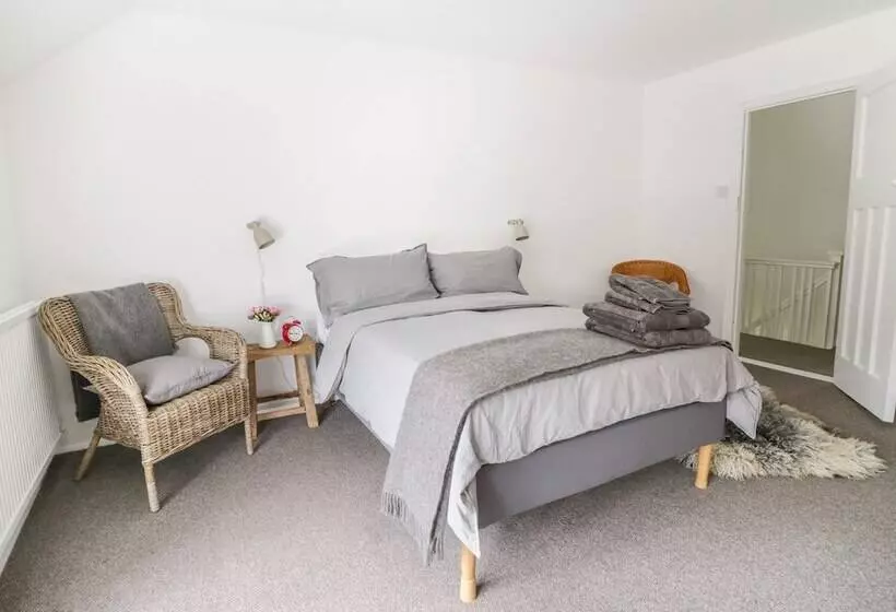 Whitehall Farm Cottage