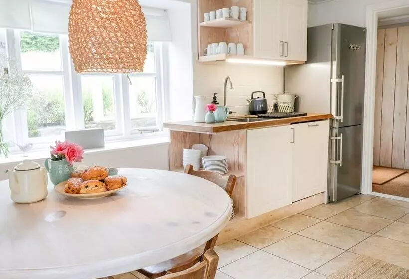 Whitehall Farm Cottage