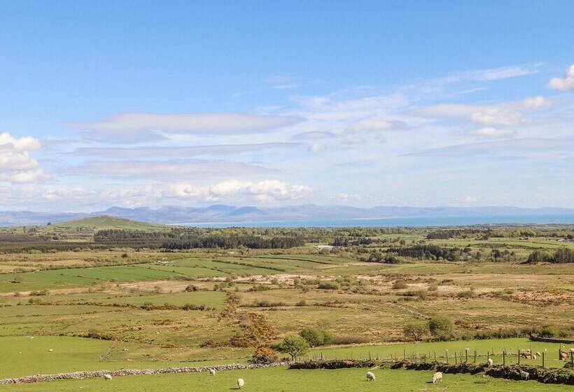 25 Langlands Terrace