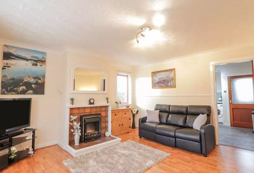 25 Langlands Terrace