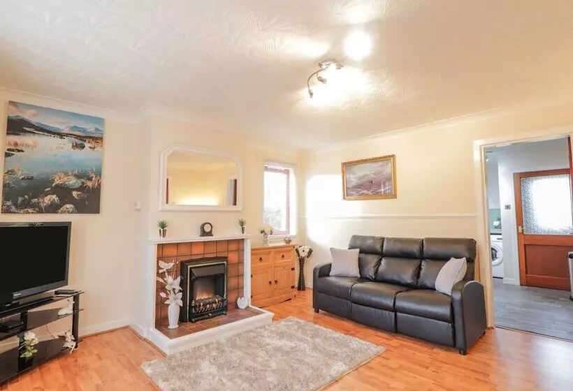 25 Langlands Terrace