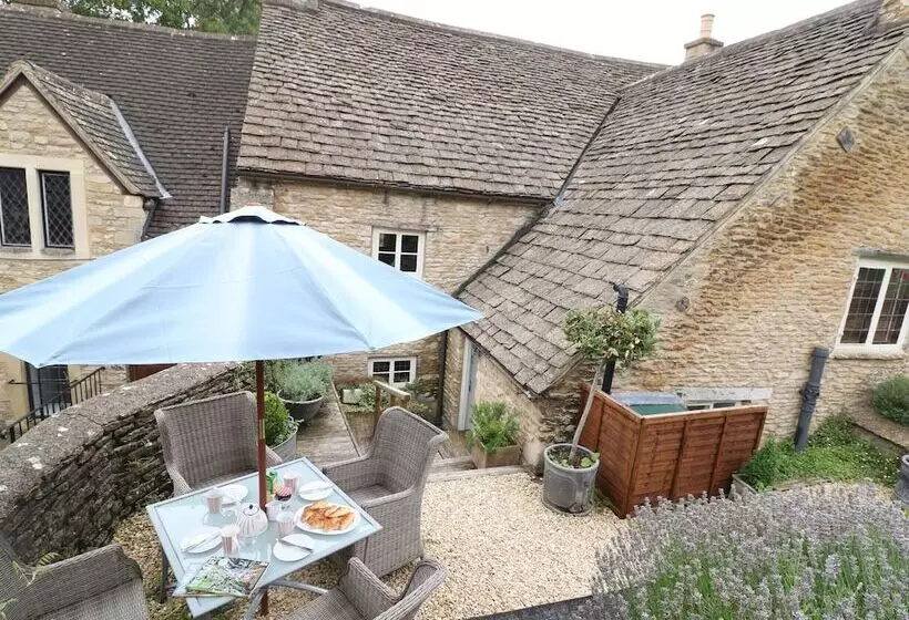 Castle Combe Cottage