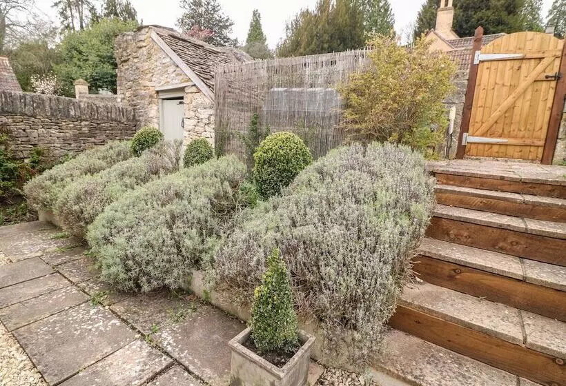Castle Combe Cottage