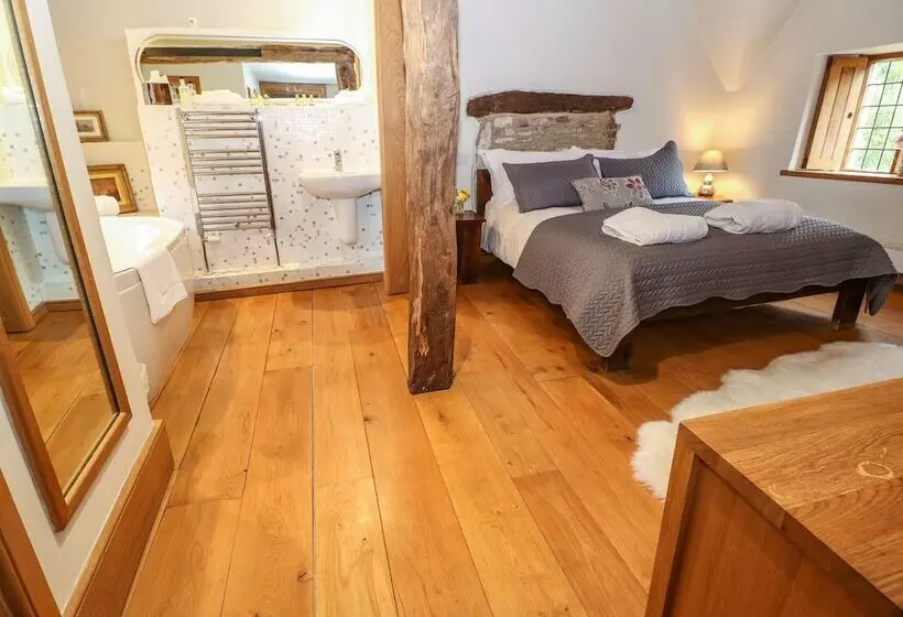 Castle Combe Cottage