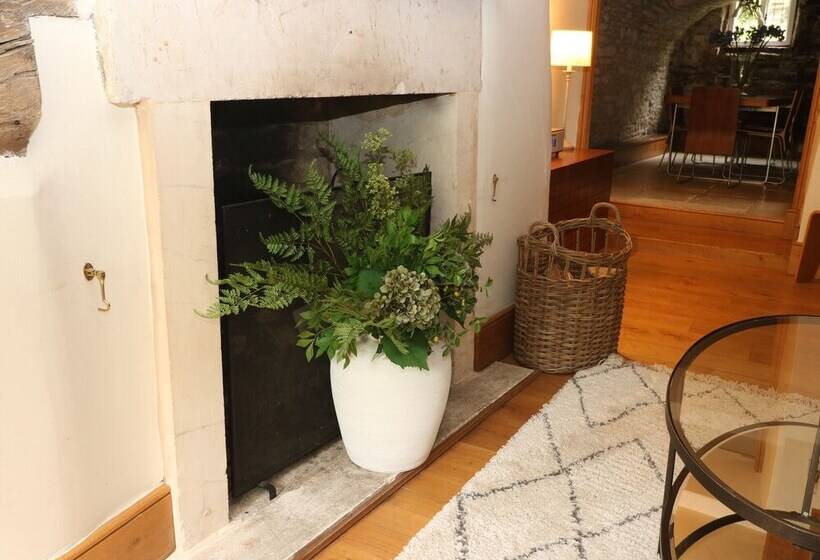 Castle Combe Cottage