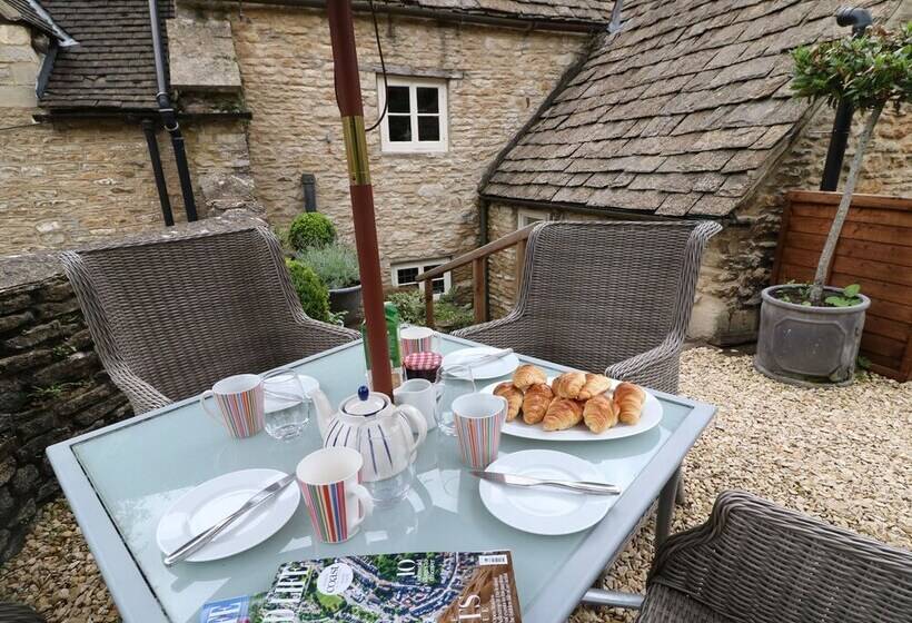 Castle Combe Cottage