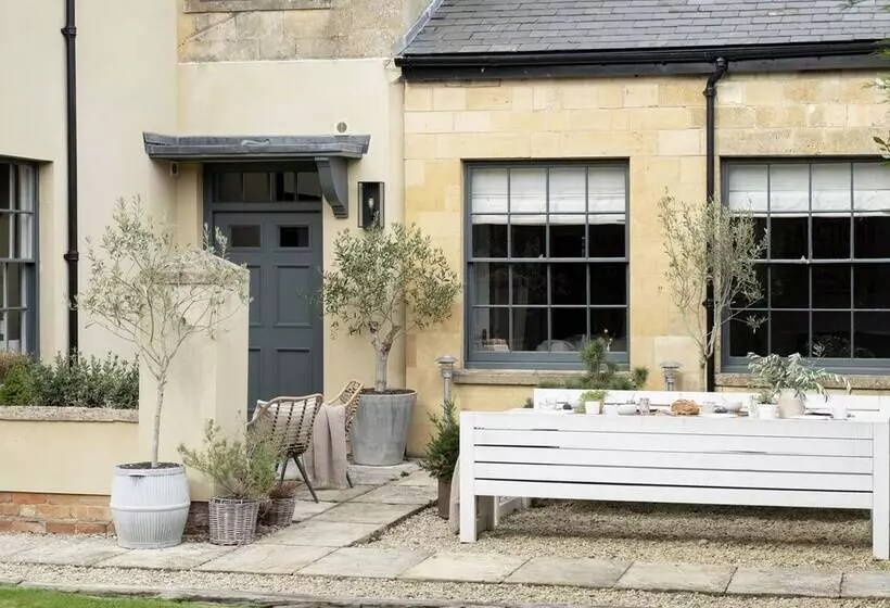 Cotswold House