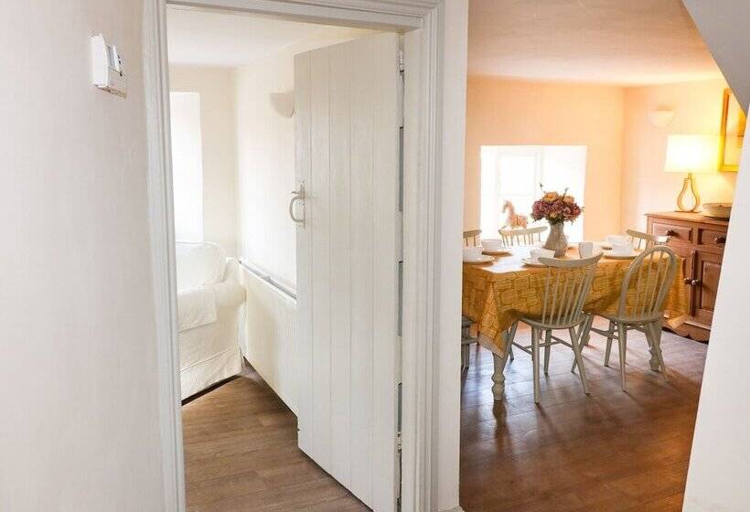 Manor Farm House Cottage