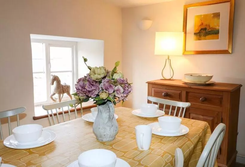 Manor Farm House Cottage