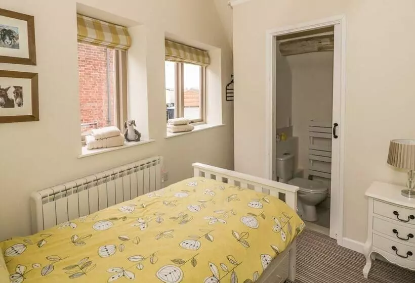 Megs Cottage