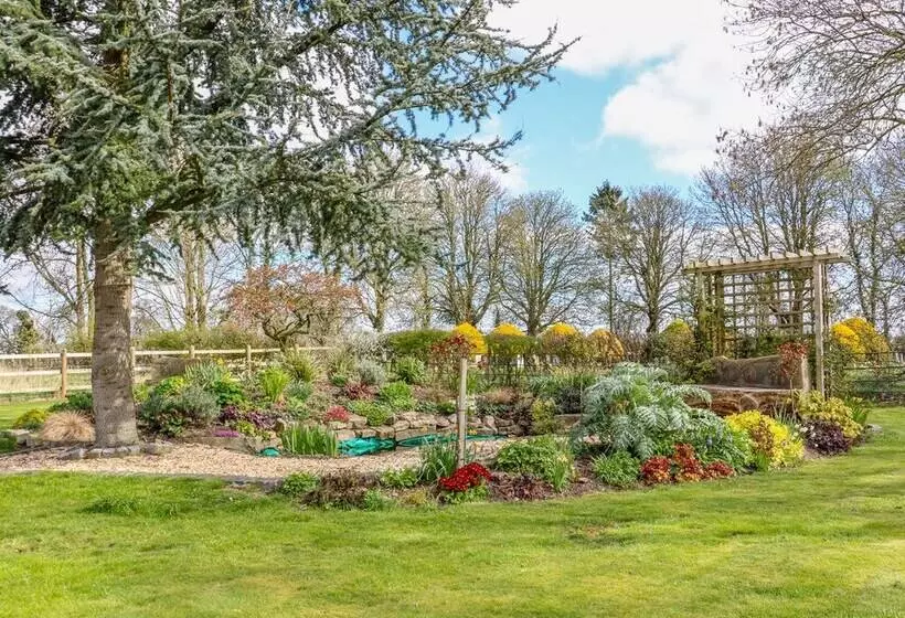 South Lodge   Longford Hall Farm Holiday Cottages