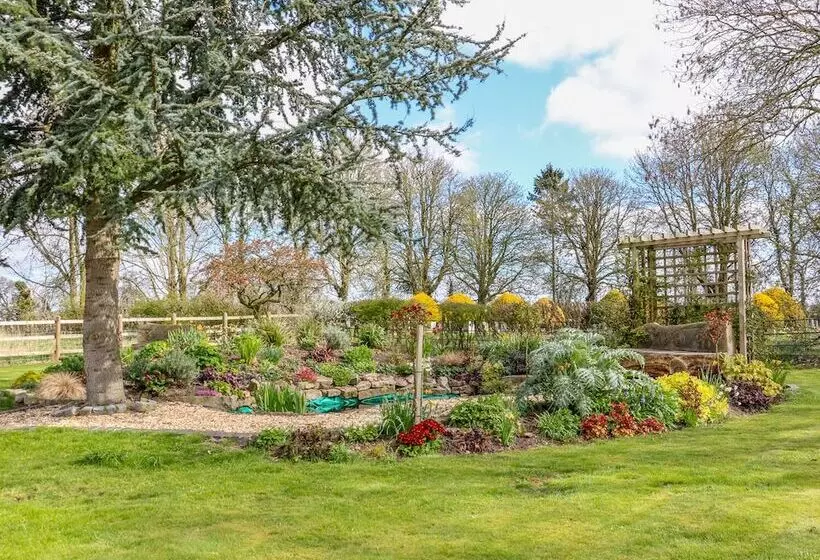 South Lodge   Longford Hall Farm Holiday Cottages