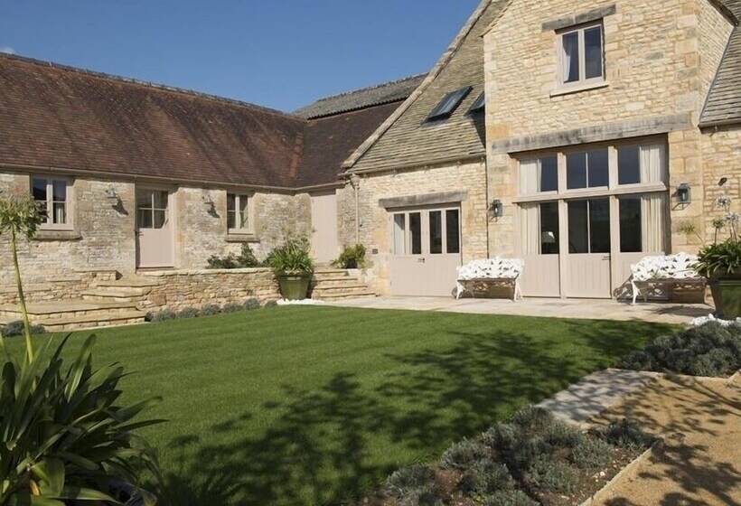 Thorndale Farm Barn Stable Cottage