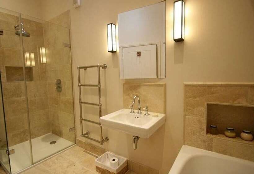 Thorndale Farm Barn Stable Cottage