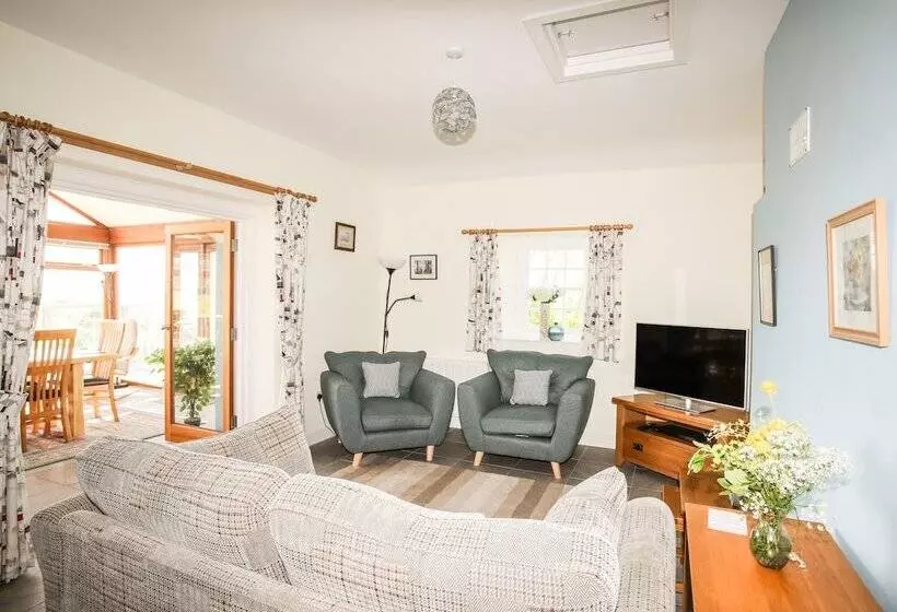 Tymynydd Cottage